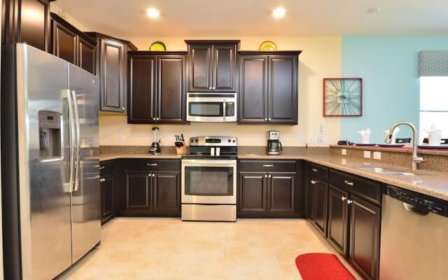 1424 Rolling Fairway Drive