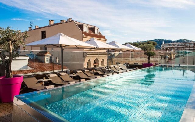 Five Seas by Inwood Hotels