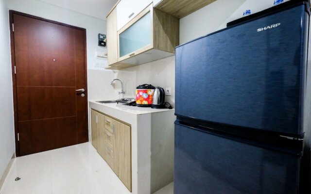 Spacious Studio Apartment at Springwood Residence By Travelio