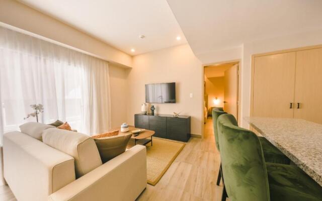 Fully Serviced Apartment at Regatta Living II - 703