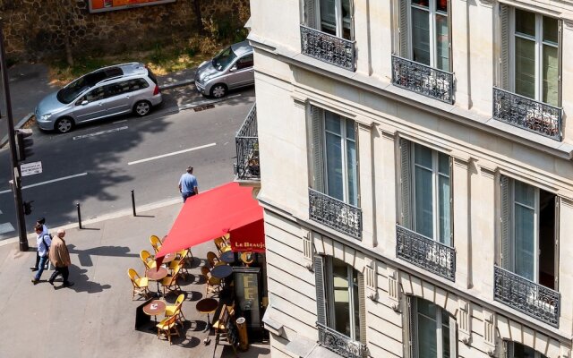 Balcony Bliss steps from the Bois de Boulogne