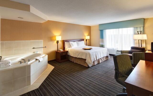 Hampton Inn & Suites by Hilton Toronto Airport