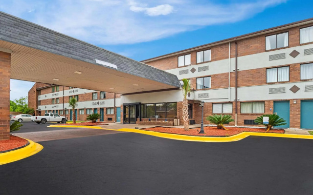 Quality Inn & Suites Columbia