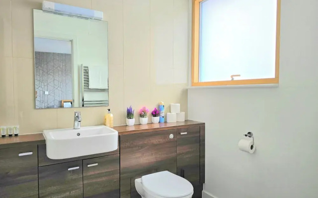Retreat Private Rooftop 3 Bedroom Apartment