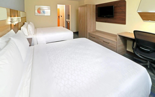 Holiday Inn Express Piedras Negras by IHG