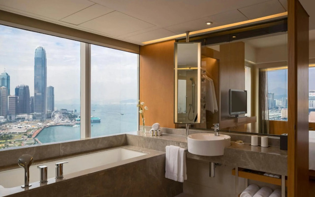 Renaissance Hong Kong Harbour View Hotel