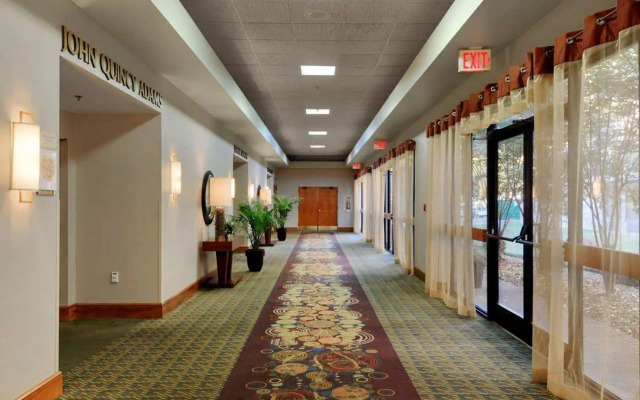 DoubleTree by Hilton Hotel Jackson