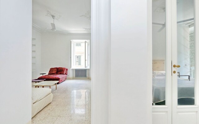 Wonderful 1bdr Apt. Near Colosseum