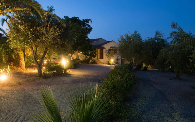 Villas Lefkothea
