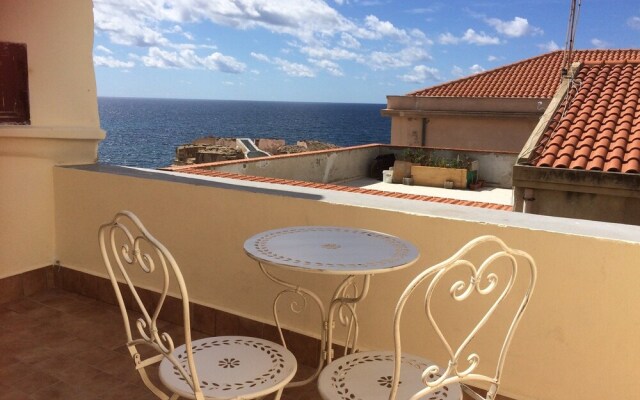 Studio Apartment in the Old Town Donzella