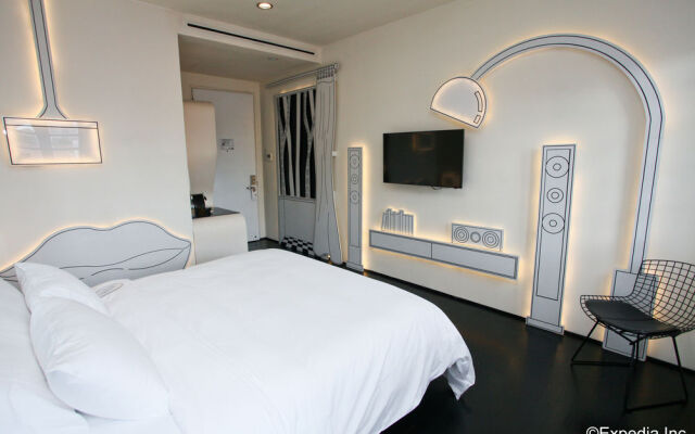 Wanderlust Hotel