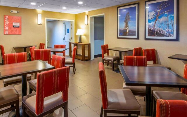 Comfort Inn & Suites