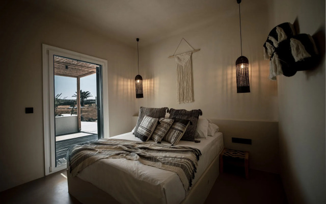 Seesoo Paros Beachfront Resort