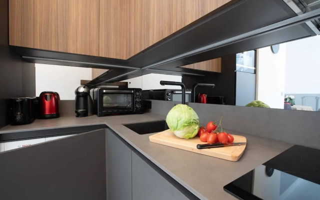 Le Magenta in Nice With 1 Bedrooms and 1 Bathrooms