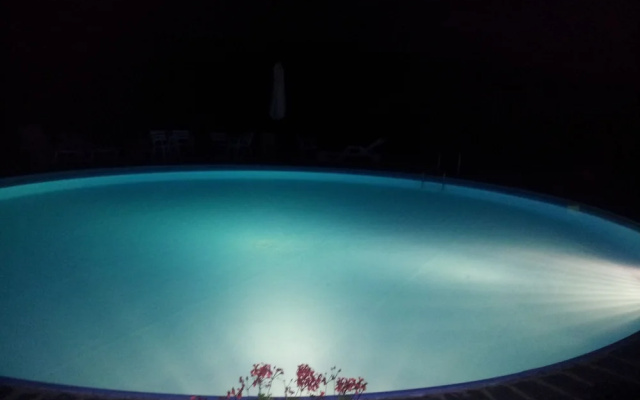 3 Rooms Flat in a Green Tuscany Valley