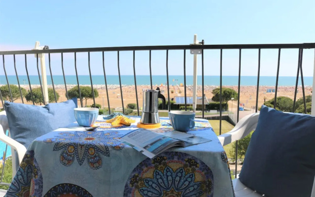 Beachfront Flat With View