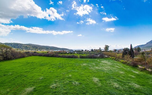 Secluded Apartment in Astakos near the Sea
