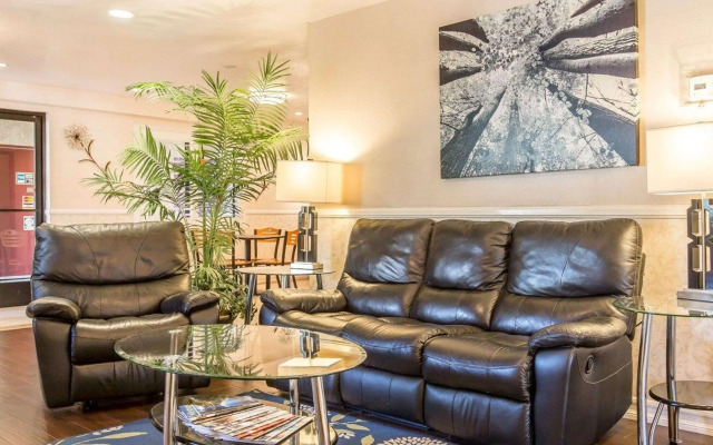 Rodeway Inn & Suites Colton - Riverside