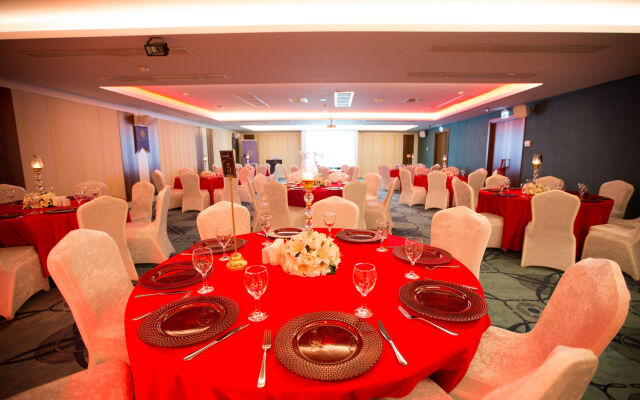 The Grand Mira Hotel