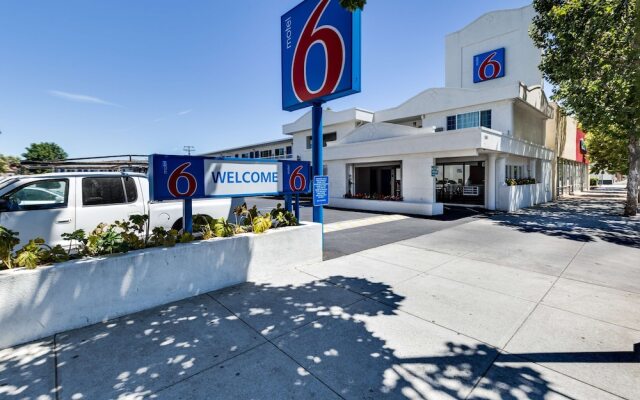 Motel 6 San Jose, CA - Convention Center