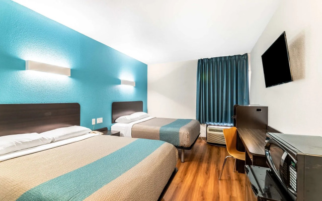 Motel 6 Lewisville, TX - Medical City