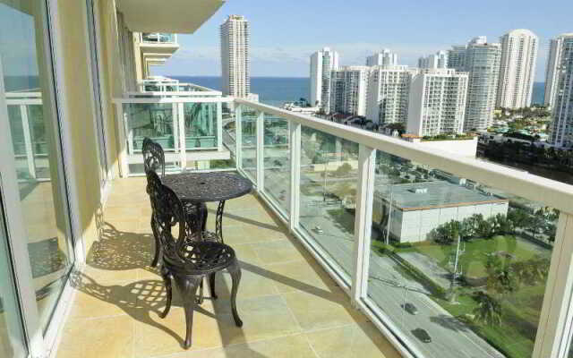 3 Bedroom Condo with Towering Views