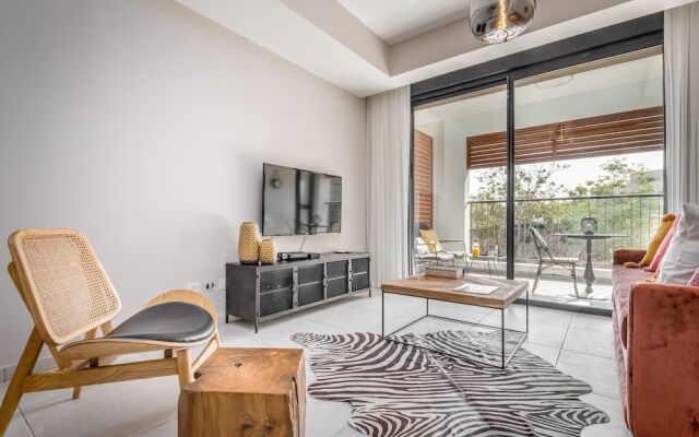 Stylish New 2BR Jaffa Near Setai Hotel