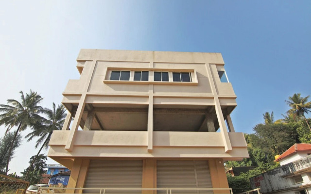 OYO 26718 The Mayura Residency