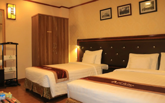 New Moon Hotel