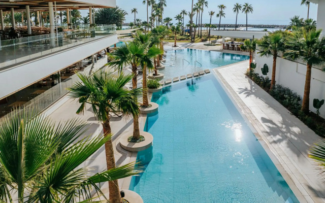 Lordos Beach Hotel & Spa