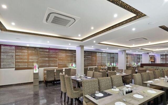 OYO 12181 Hotel Gravity