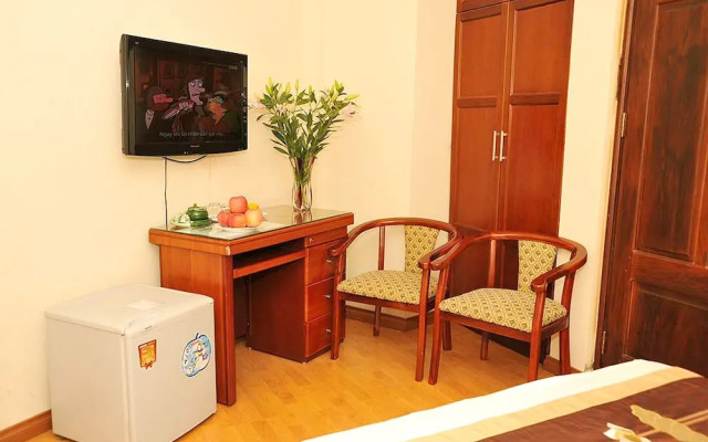 Sunflower Hotel & Travel