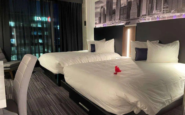 Grand Times Hotel Sherbrooke