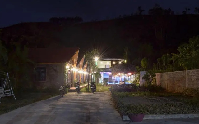 Phong Nha Hillside View Bungalow