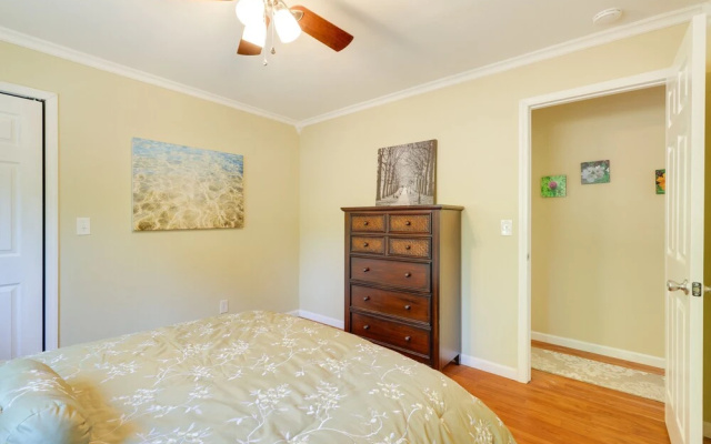 Groveland Vacation Rental w/ Private Deck & Grill!
