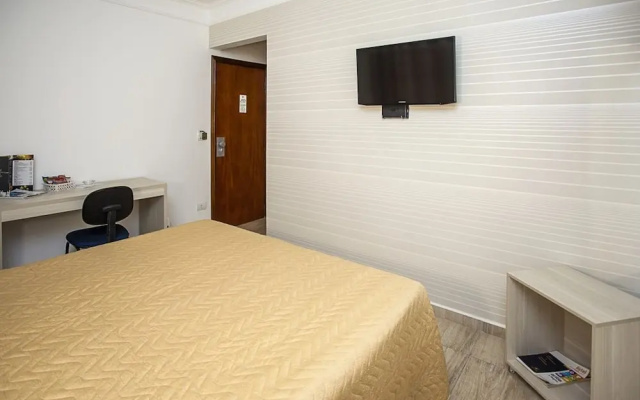 Alves Hotel