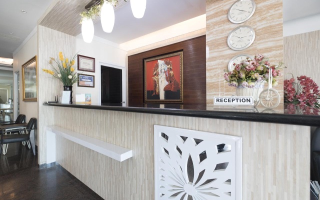 OYO 1114 Hotel Denpasar Makassar