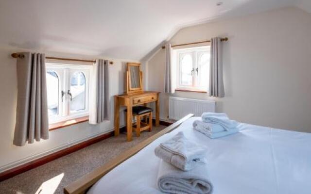 3 Beach Cottages