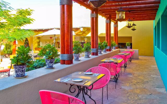 Los Patios Hotel