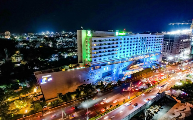 Holiday Inn Chennai OMR IT Expressway by IHG
