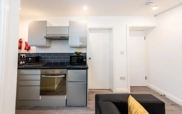 The Blossoms - Liverpool City L7