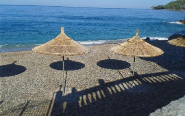 Magic Ionian Apartments & Rooms