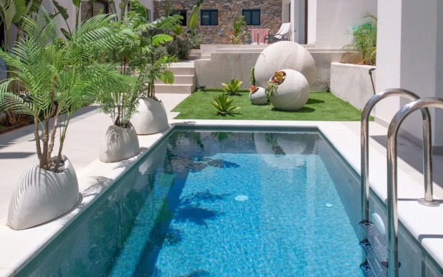 Mika Villas & Suites