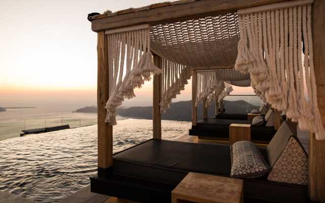 Galaxy Suites & Villas