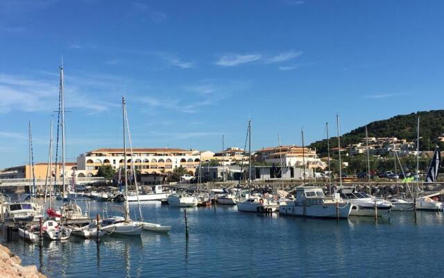 Appartement Sète, 2 Pièces, 6 Personnes - Fr-1-338-49