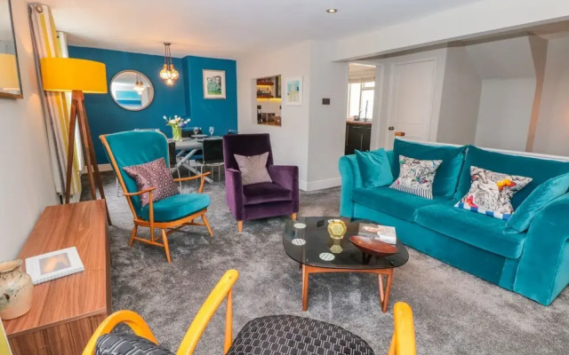 34b Clarence Street