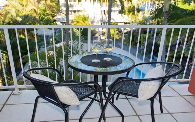 Outrigger Beach Resort 33 James Street 8