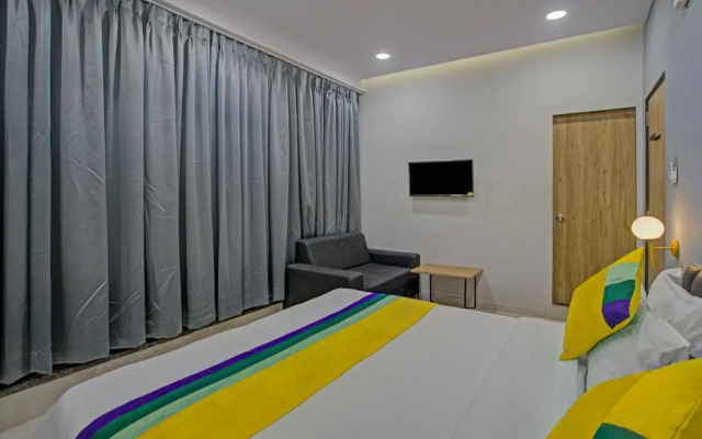 Itsy Hotels Natasha, Vesu, Surat