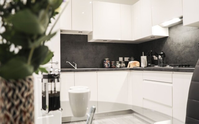 Diamond - King Street Apartment 9b