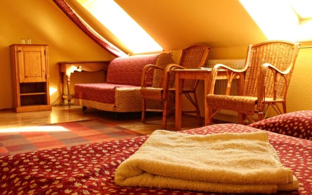 Boulevard City Pension and Apartments